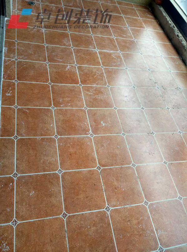 陽臺貼磚-合肥裝修公司